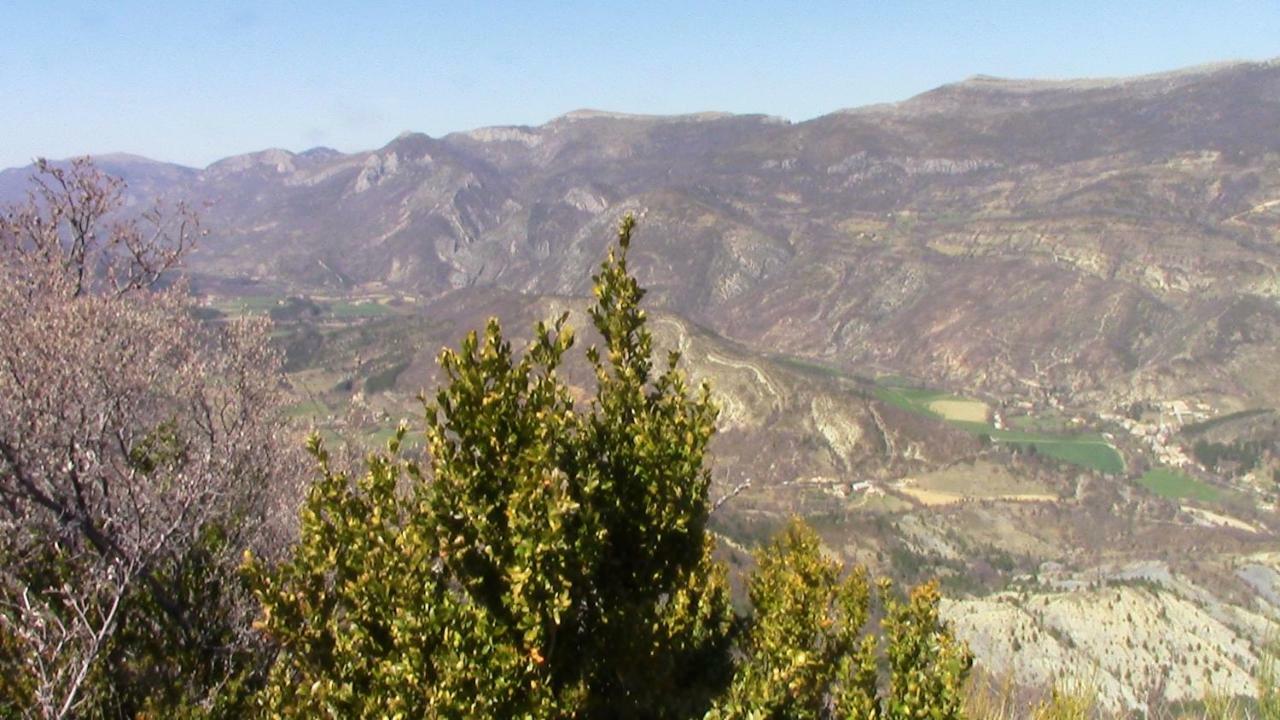 Gites Les Costoliers Châteauneuf-Miravail Eksteriør bilde